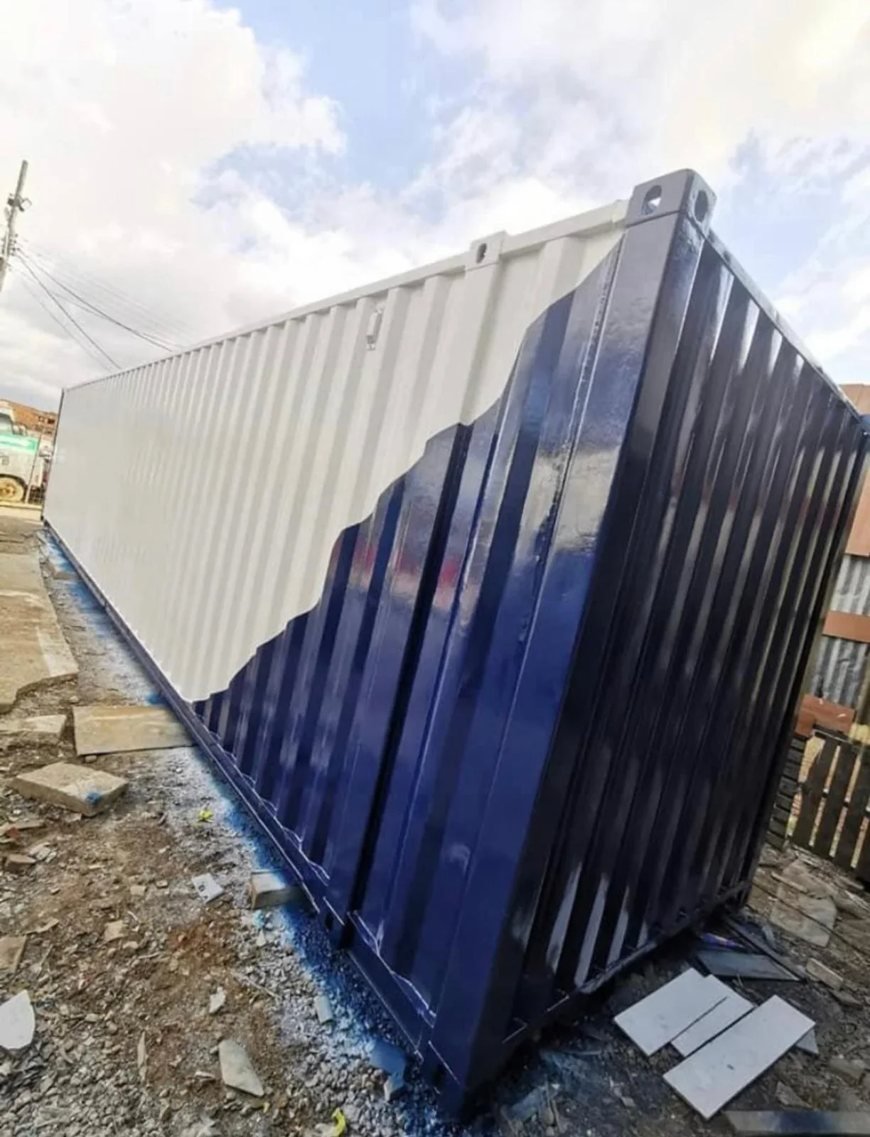Contenedor High Cube 40' azul seminuevo – Imagen 3